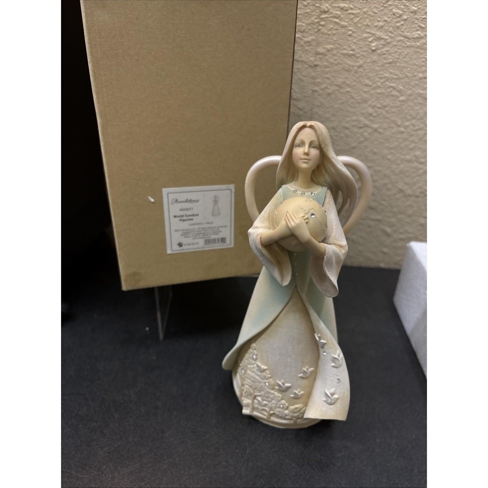 Foundation~World Comfort~4043377~Enesco~NIB